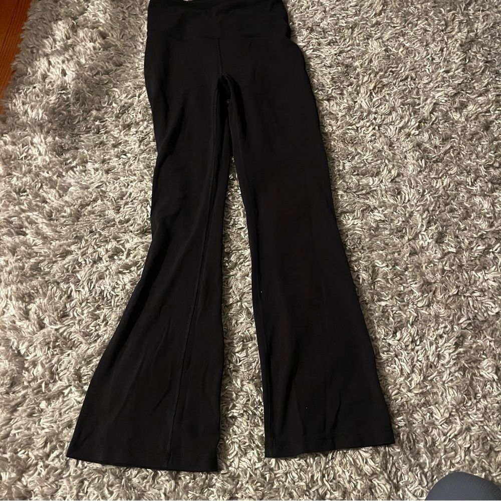 Lululemon Black super high rise groove pants size 6